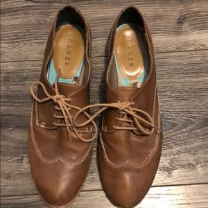 Women’s Brown Hinge Lace Up Oxford Shoes